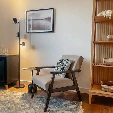 Kaczor Nad Jeziorem Mecidol