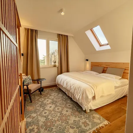 Kaczor Nad Jeziorem Vendégház Mecidol