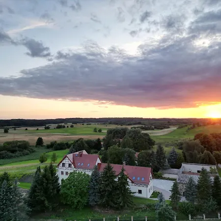 Kaczor Nad Jeziorem Mecidol