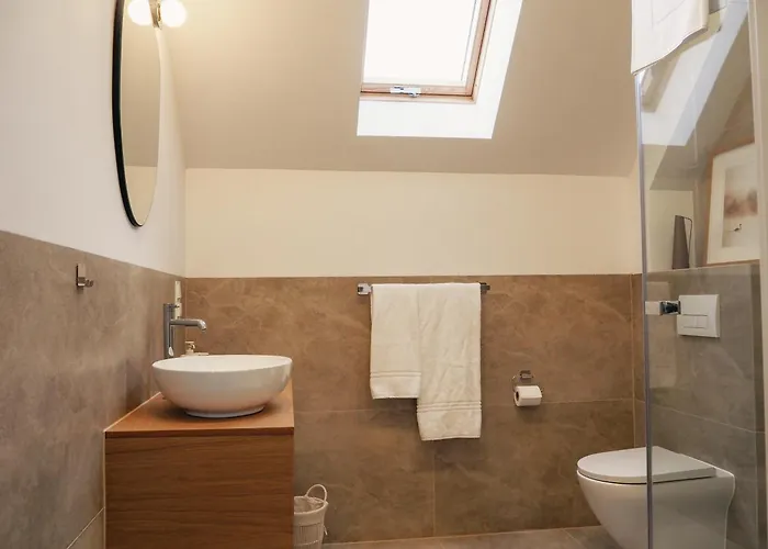 Kaczor Nad Jeziorem בית הארחה 4*