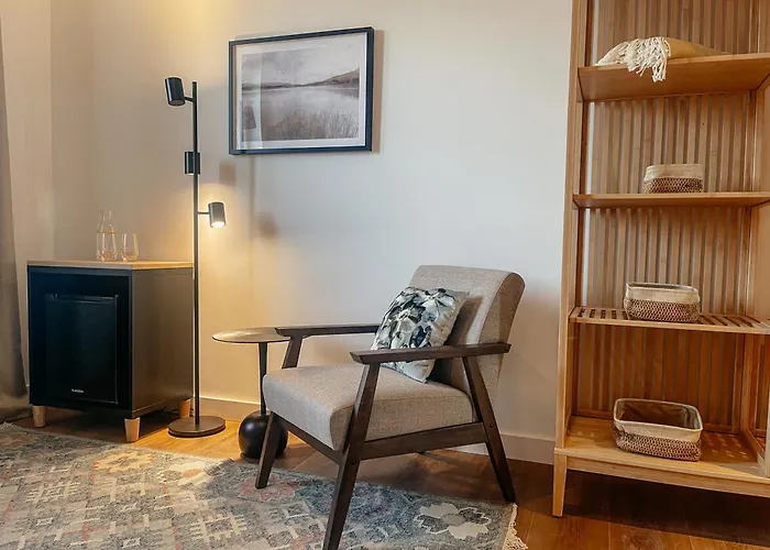 Kaczor Nad Jeziorem Mecidol