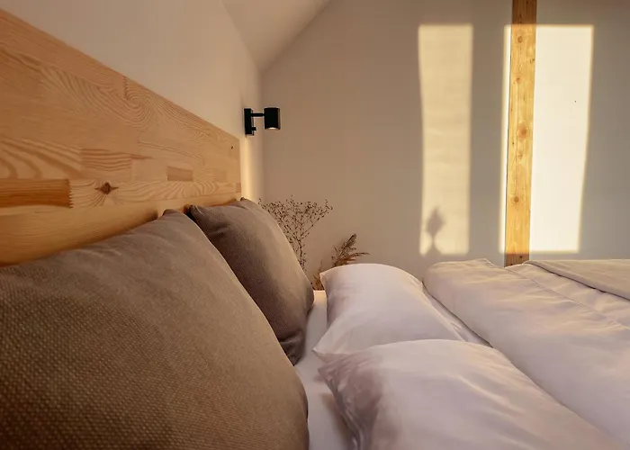 Kaczor Nad Jeziorem בית הארחה Mecidol