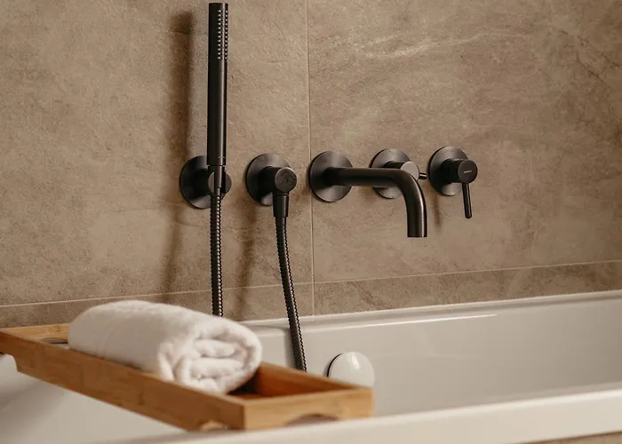 Kaczor Nad Jeziorem Mecidol