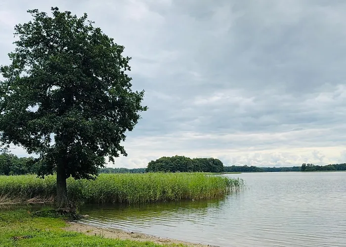 Kaczor Nad Jeziorem בית הארחה Mecidol