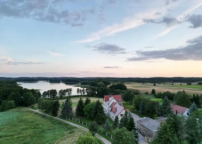 Kaczor Nad Jeziorem Mecidol