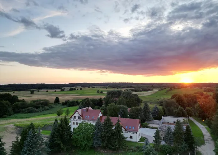 Kaczor Nad Jeziorem Mecidol